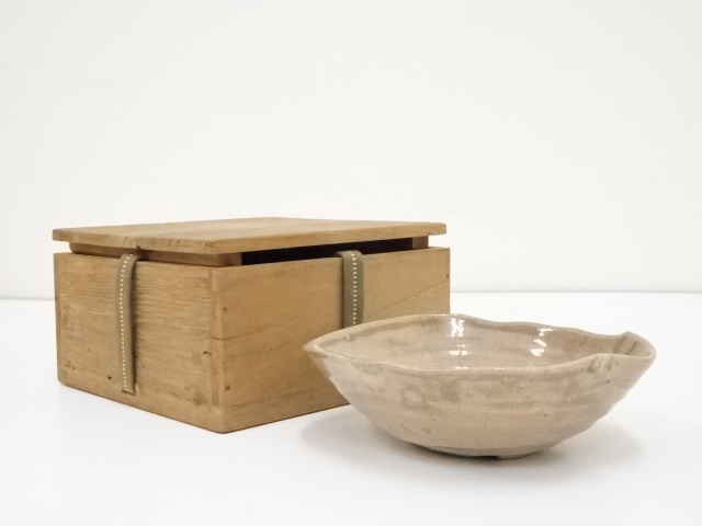 ANTIQUE JAPANESE TEA CEREMONY / CHAWAN(TEA BOWL) / LEAF SHAPE